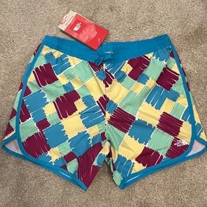 Girls XL 18 The North Face Shorts NWT
